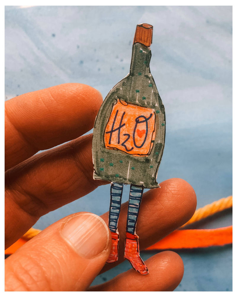 alles was Beine die Wasserflasche läuft