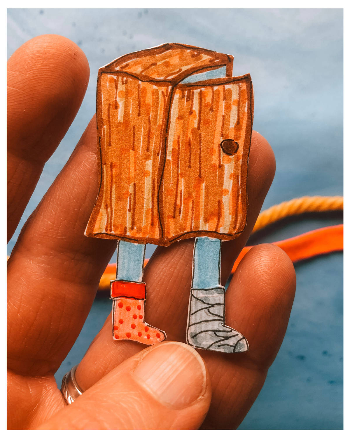 alles was Beine hat der Schrank